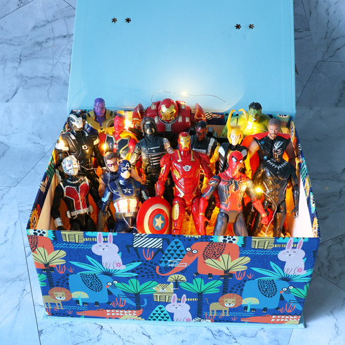 17厘米复仇者联盟可动可发光玩具