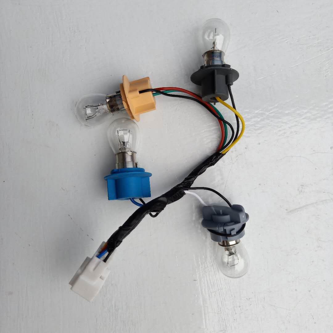 适用于奔腾B50尾灯09-12款线束刹车灯转向灯倒车灯线路灯座一套