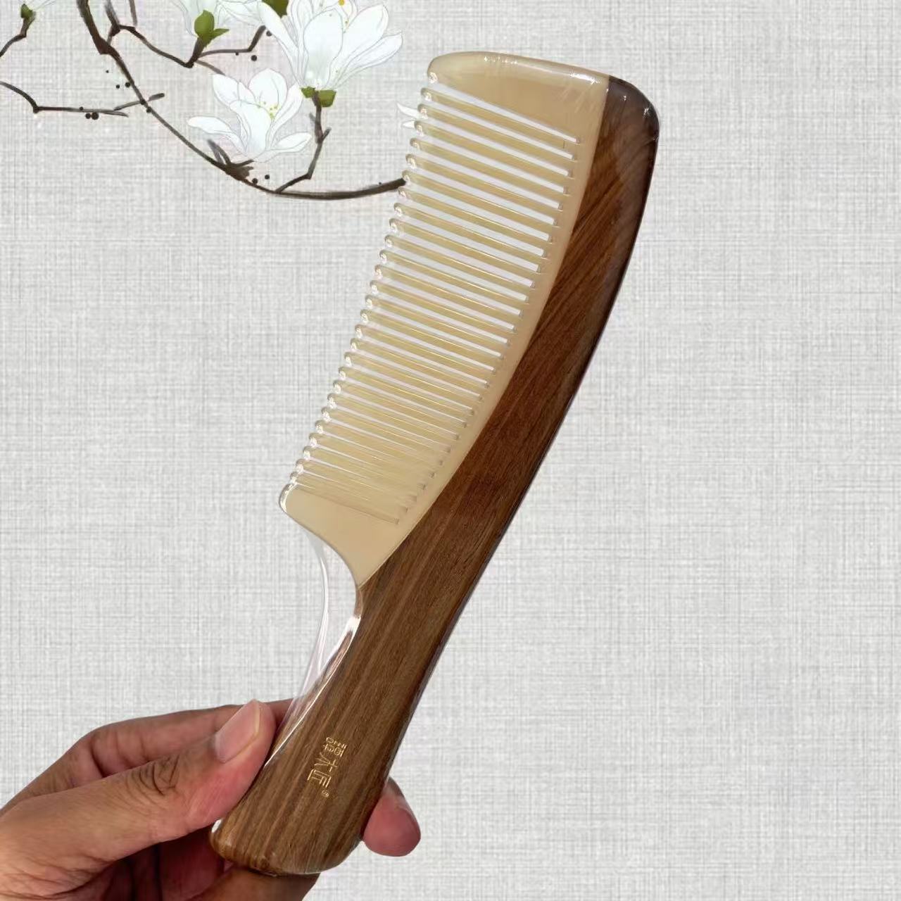 谭木匠专柜正品羊角拼接梳子2-3木梳子按摩头皮女士专用