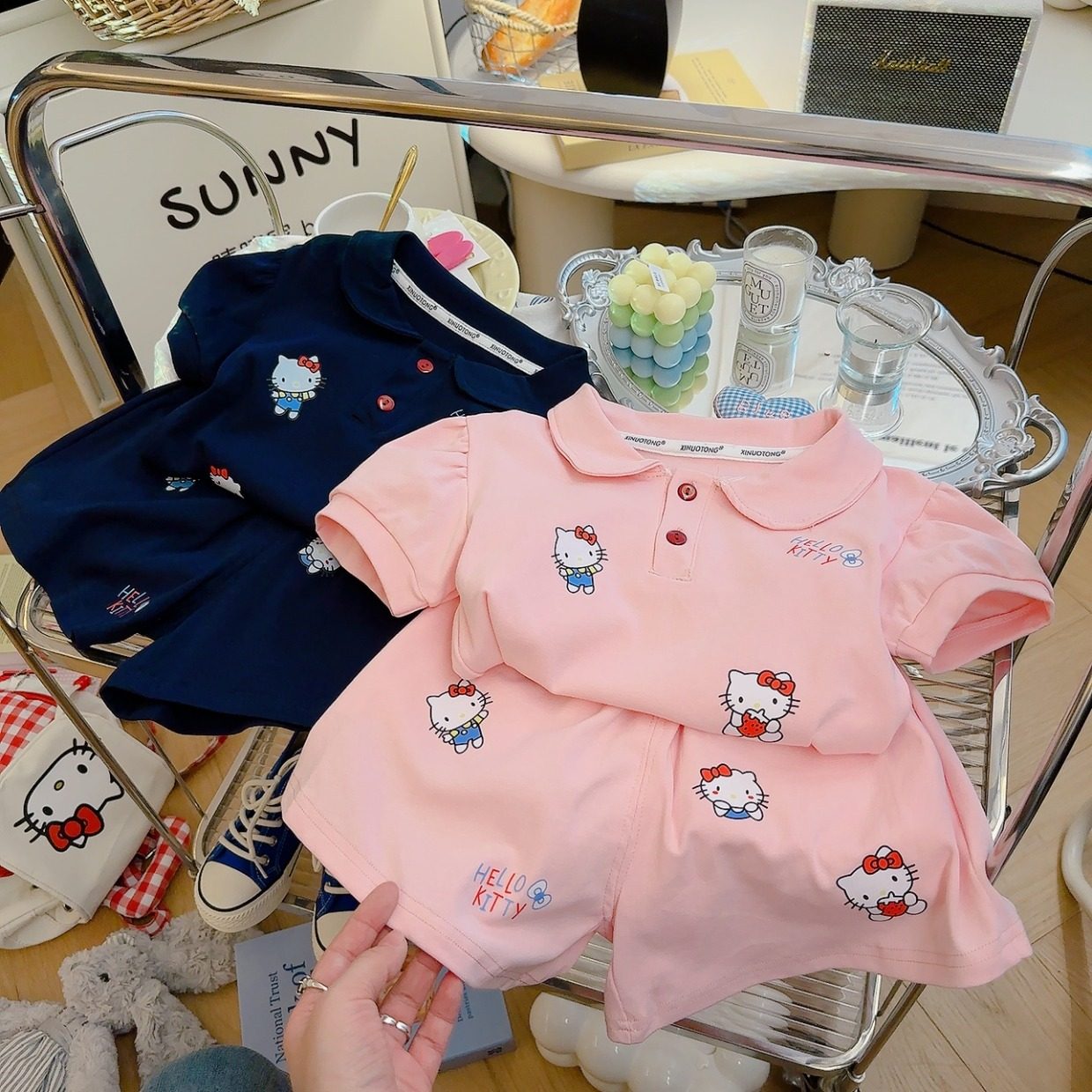 儿童短袖套装夏季2026新款卡通kt猫时尚洋气女童polo衫短裤两件套