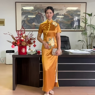 衣长140醋酸锻定位浮雕绣花双层内衬走秀长款 旗袍