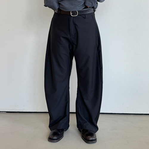 立体裁剪抗皱垂感黑色弯刀西裤