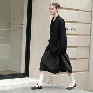 时髦宽大 策展人 精纺羊毛真丝可立领黑西服 lab 慢呢mannee