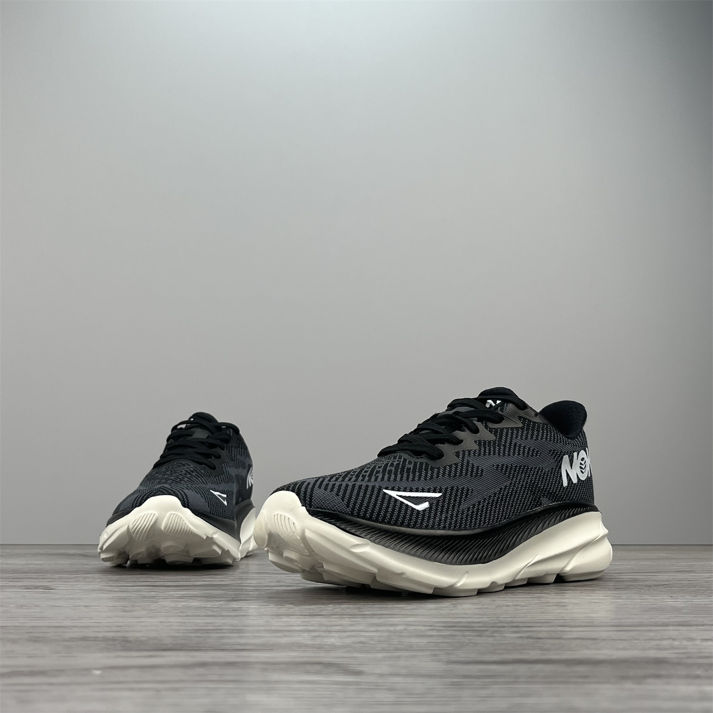 出口外贸运动鞋轻便软底超轻减震春季新款休闲男鞋防滑减震跑步鞋