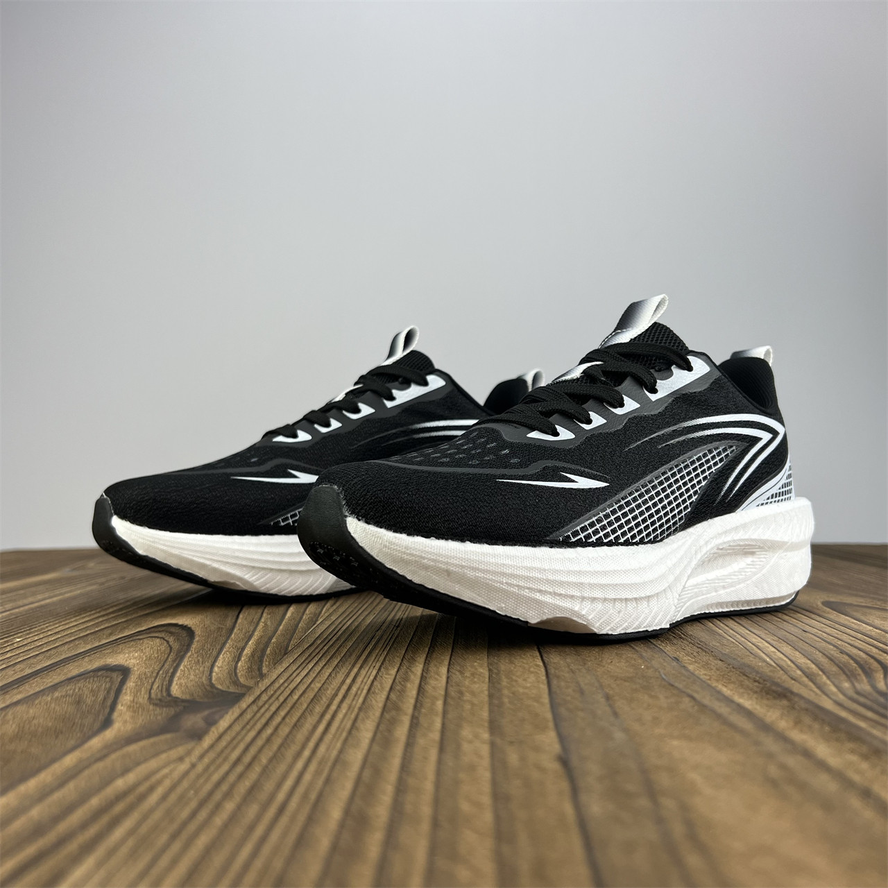 外贸单男士网面透气软底轻便初中生中考体育专用竞速减震跑步鞋