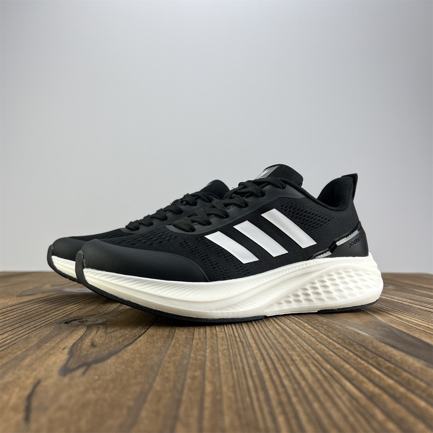 出口外贸单男士春夏季网面透气减震跑步鞋超轻软底舒适百搭运动鞋