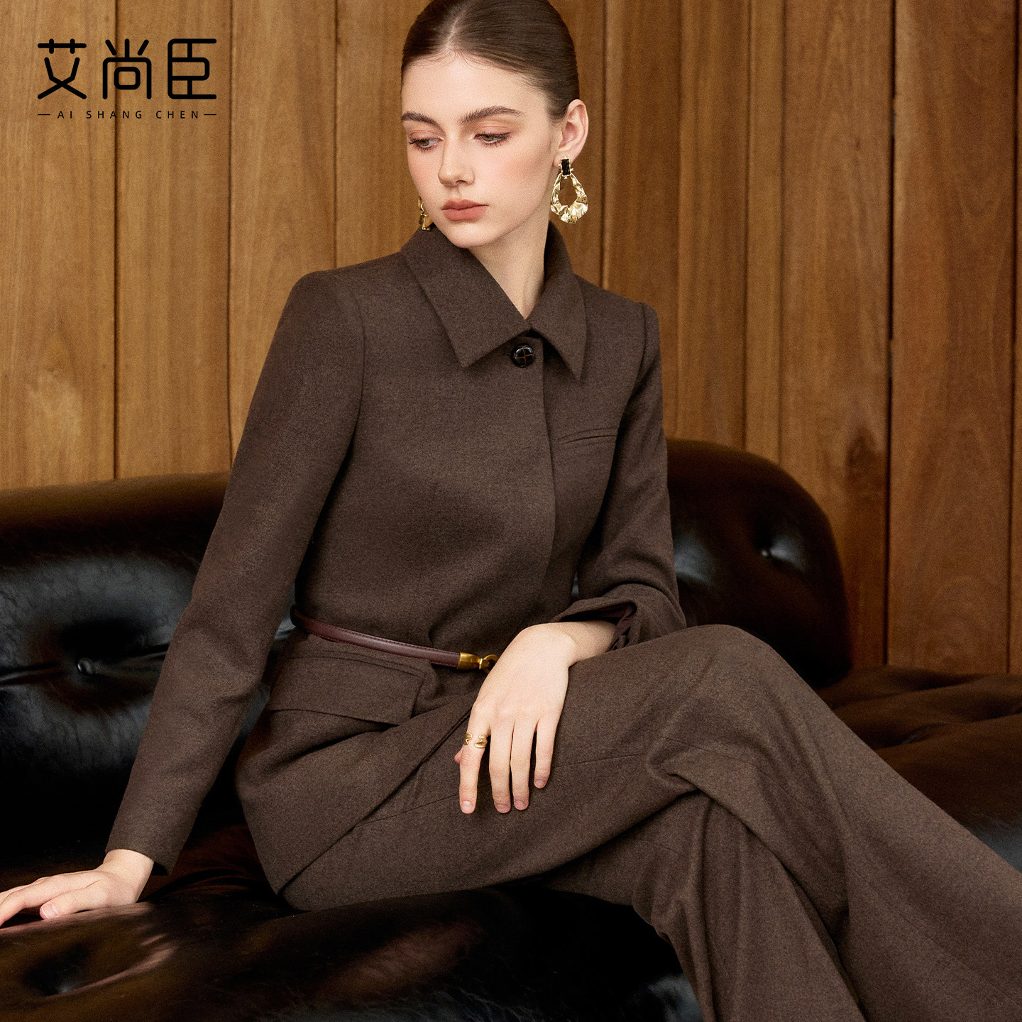 艾尚臣高级感咖啡色时尚套装女气质立领西装通勤知性极简风两件套