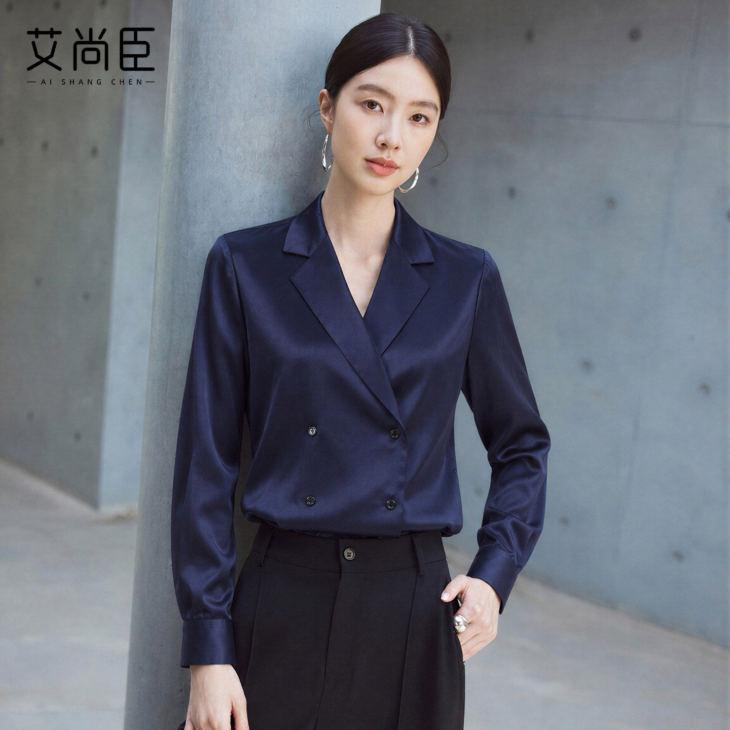 艾尚臣通勤风西装领长袖衬衫女士深蓝色双排扣职场极简风休闲上衣