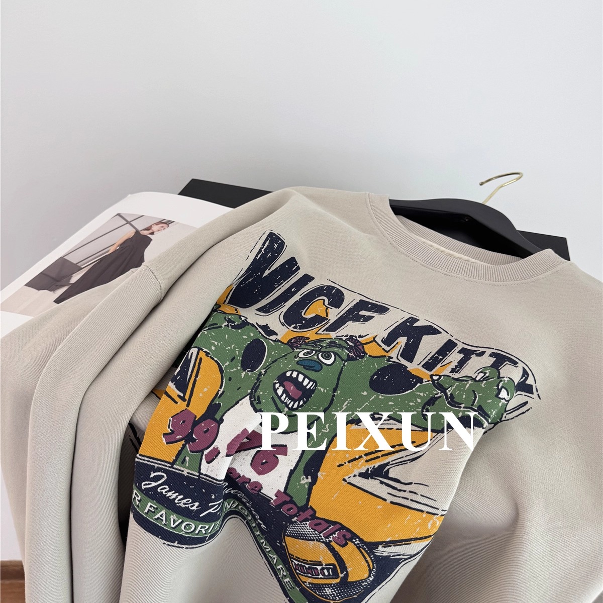 韩系减龄慵懒时髦卡通印花卫衣