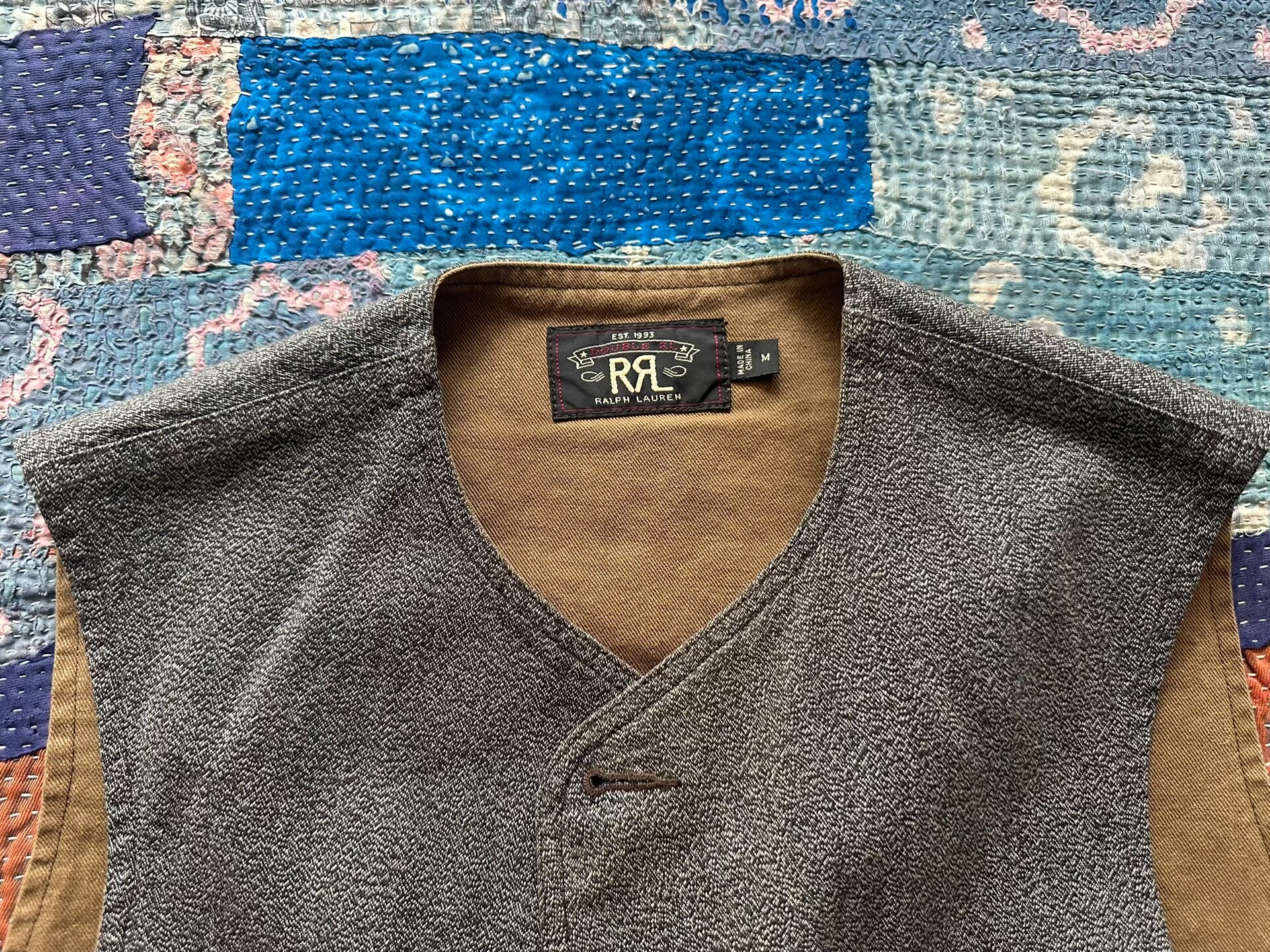 RRL Four-Pocket Dark Gray-Brown Vest — detail