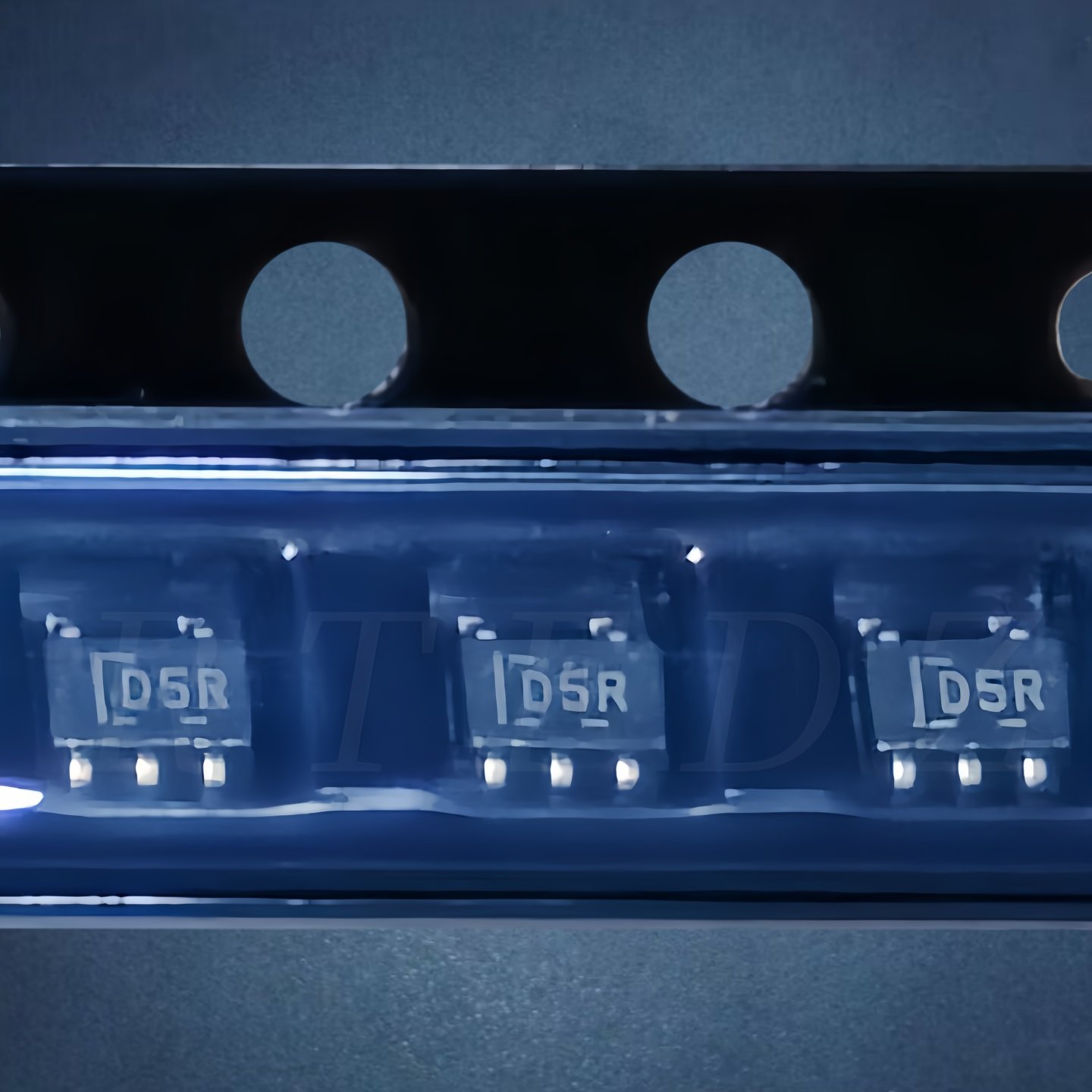 SN74LVC1G132DCKRSC70-5丝印D5R