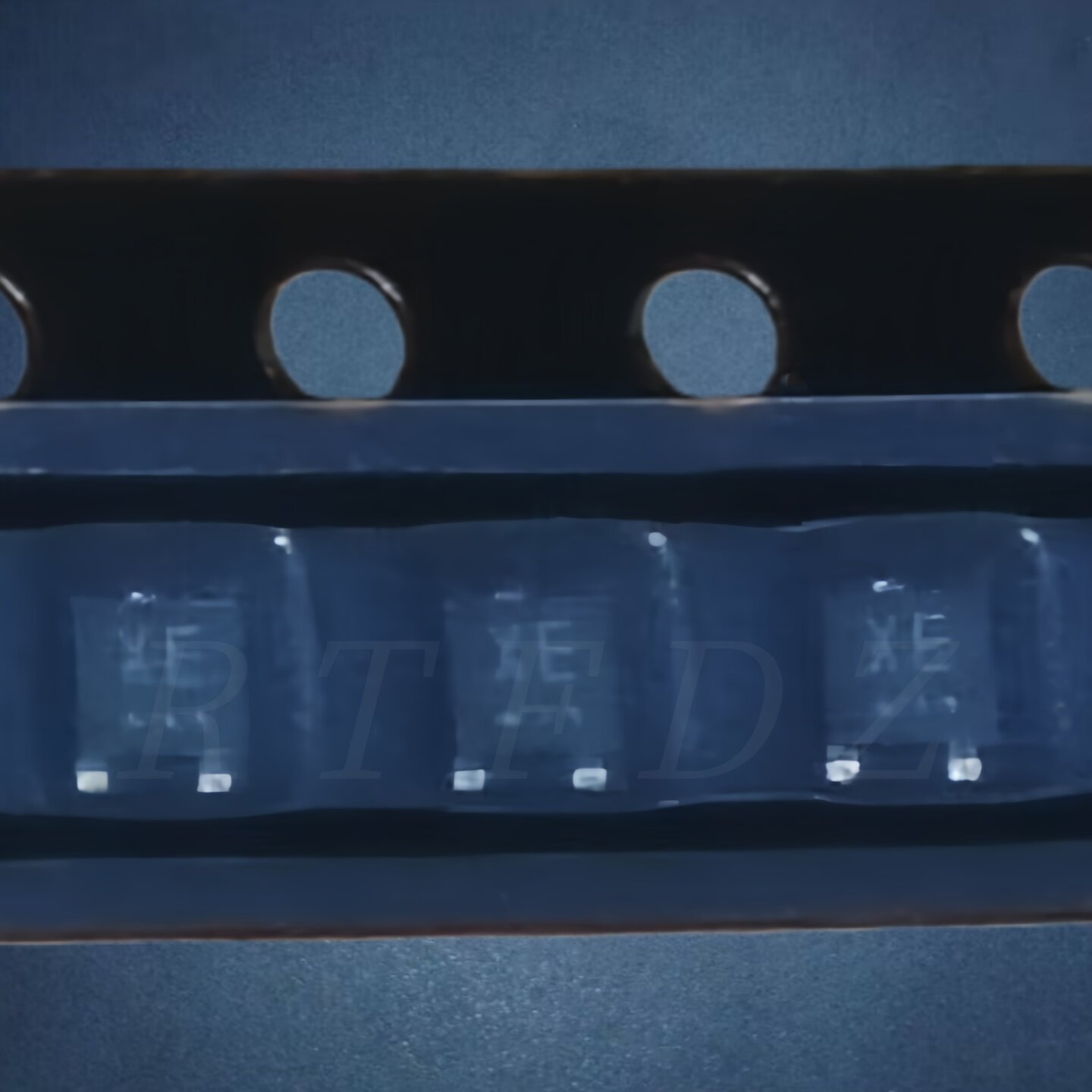 RUF025N02TL场效应N管丝印XE