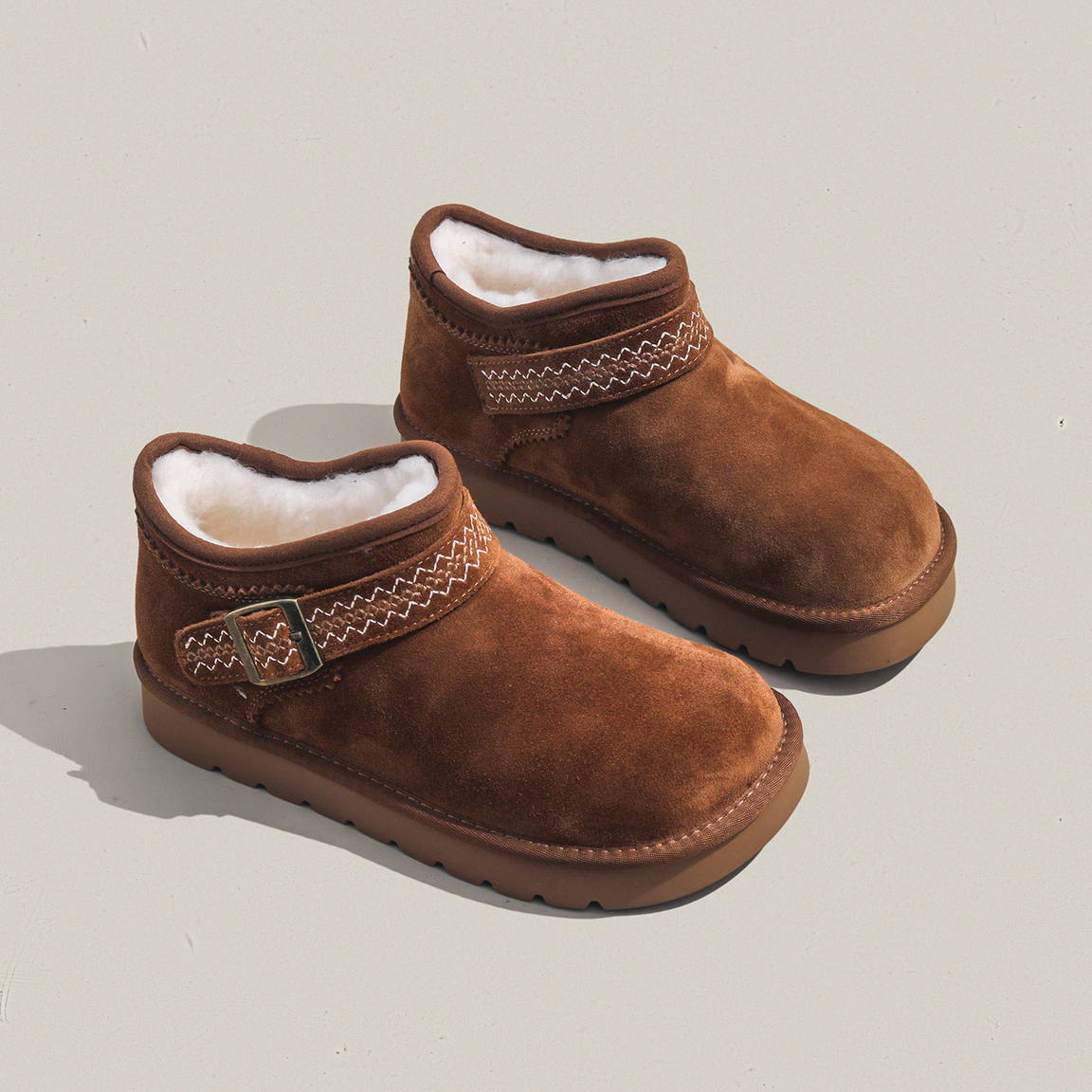 周周推荐~2025年冬季民族风刺绣雪地靴女百搭保暖加绒防滑短靴子