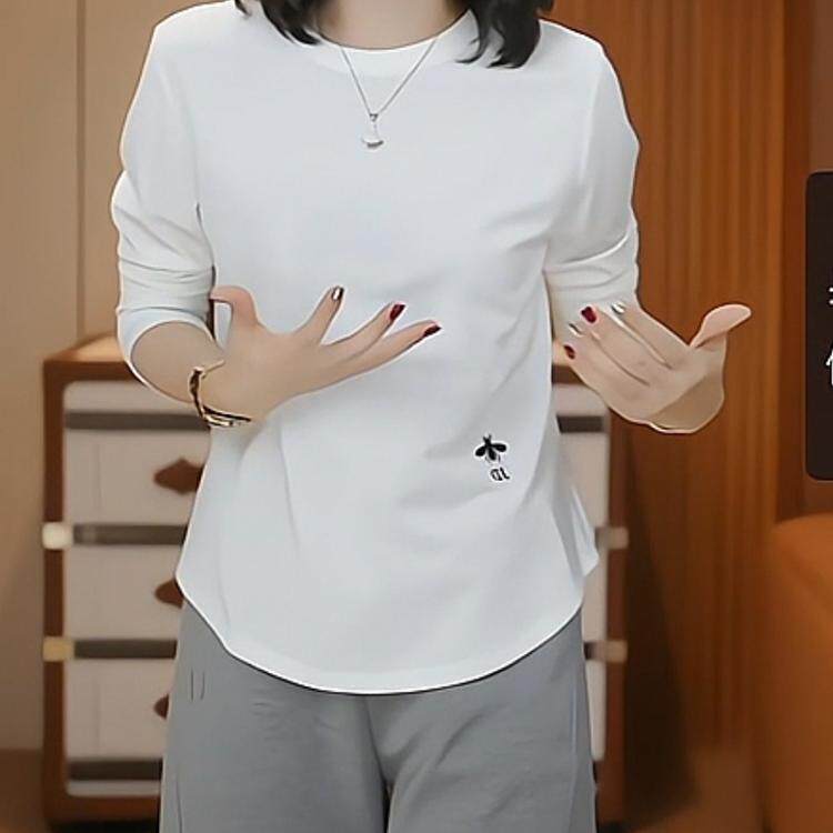 长袖t恤女春秋新款打底衫可外穿弧形下摆宽松薄款小蜜蜂刺绣上衣图片