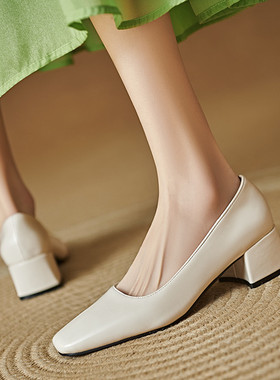 小皮鞋粗跟中跟单鞋女米白色银色工作鞋模特走秀表演大码小码PCSA