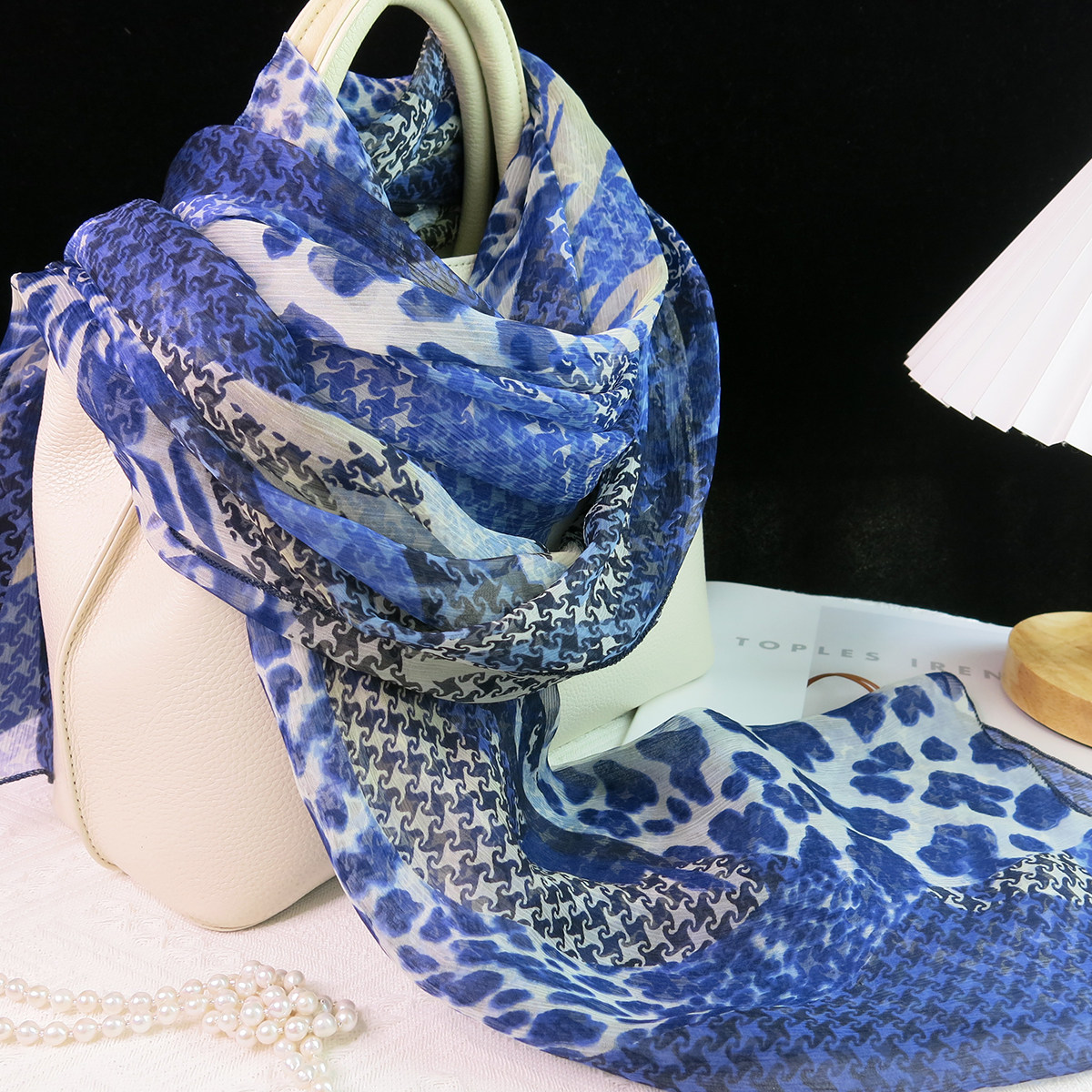 很耐看！！桑蚕丝丝巾舒适透气