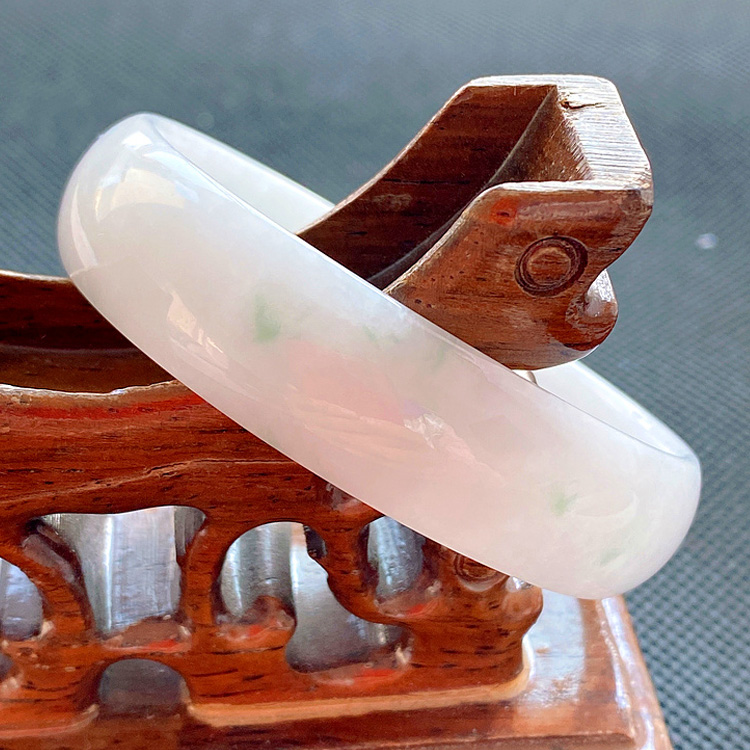 翡翠公主镯玉镯飘花52尺寸