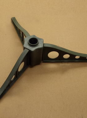 1.5米圣诞树底座支架塑料脚片脚架1.2三角白色底部铁架1.8米配件