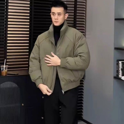 军绿色短款羽绒服男款2025冬季防寒保暖羽绒衣高级感痞帅立领外套