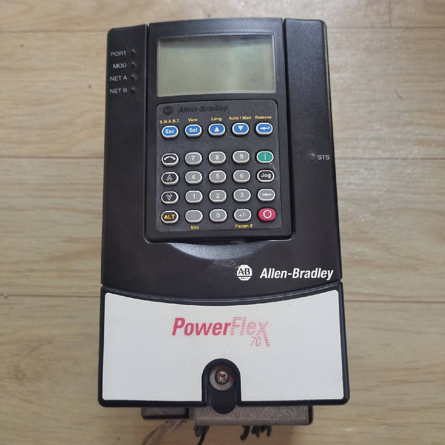 AB变频器20ac3p5a0aynnnc0  质议价 也可为维修！！