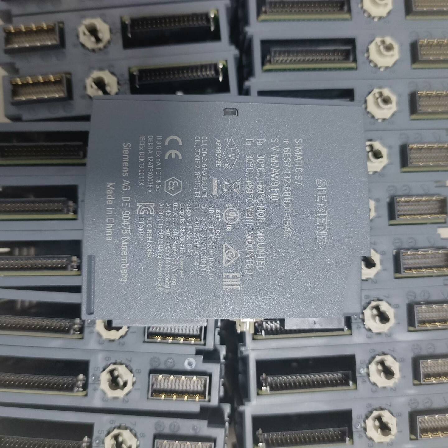 6ES7 132-6BH01-0BA0议价 也可为维修！！