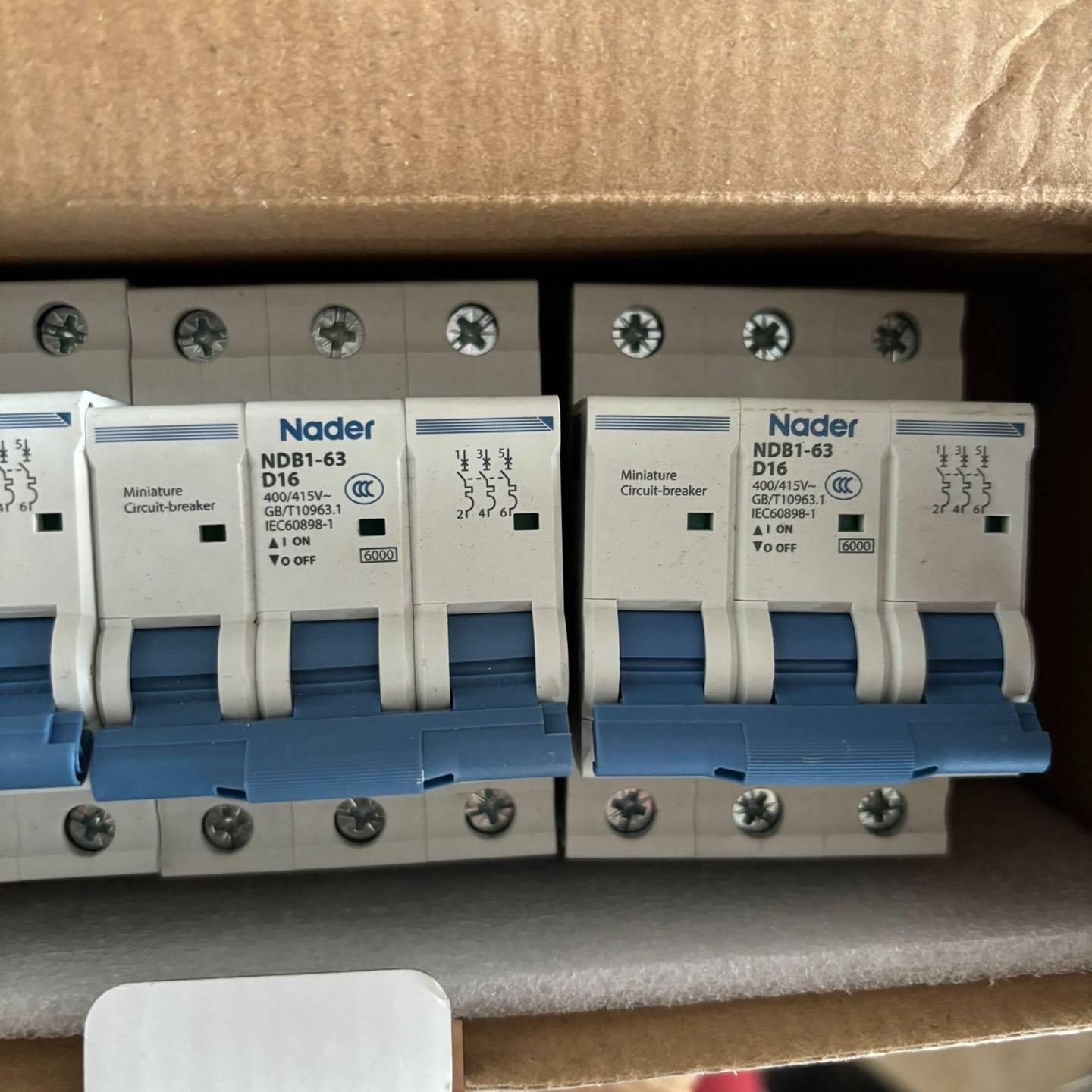 MDB1-63 3pD6 良信正品空气议价 也可为维修!!