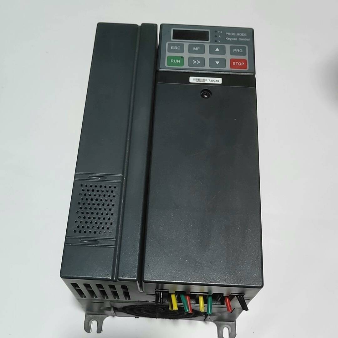 HD710七喜变频器HD710-40T007议价 也可为维修！！