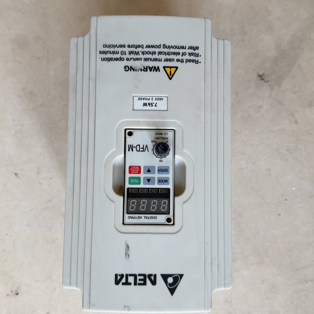 台达变频器VFD- M型号VFD07议价 也可为维修!!