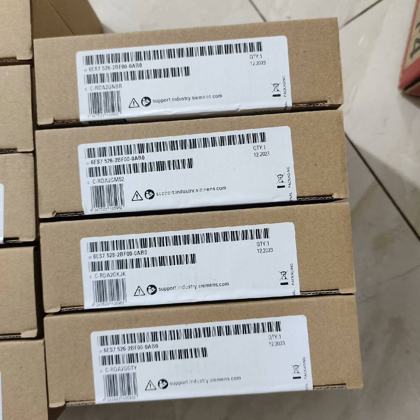 6ES7 526-2BF00-0AB0议价 也可为维修！！