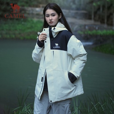 骆驼户外五合一冲锋衣女