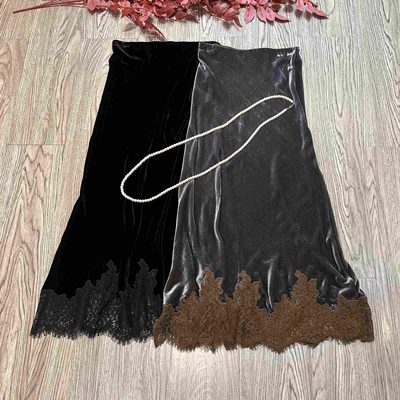 2025秋冬新款真丝丝绒拼蕾丝黑色半裙刺绣修身开叉鱼尾裙中长裙