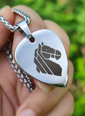 李荣浩黑马吉他拨片项链巡回演唱会周边物料乾坤未定你我皆是黑马