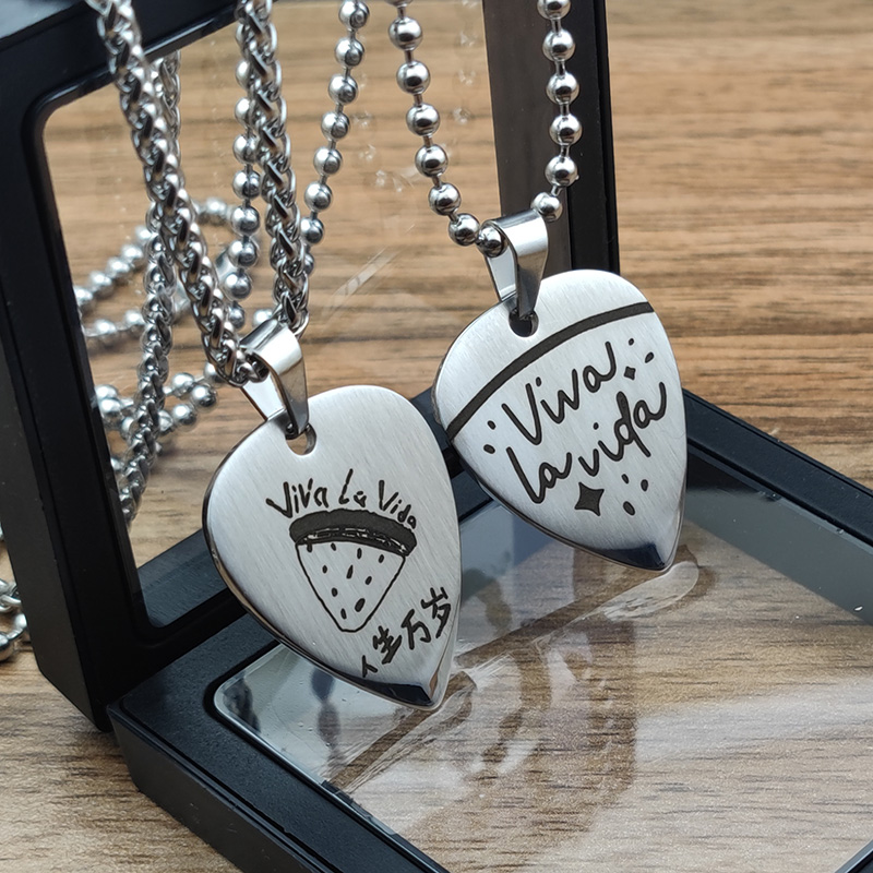 金属拨片韩剧同款可弹奏