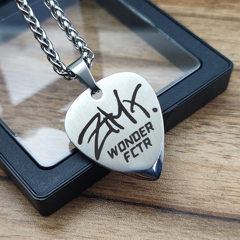 可弹奏金属龙骨链可以定制