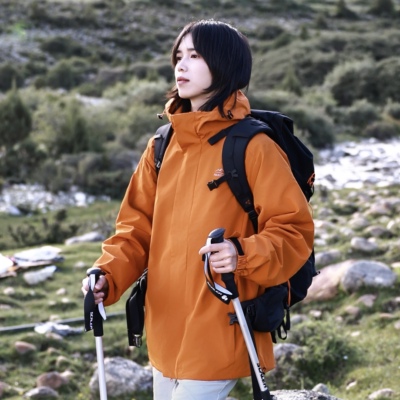 户外登山服三合一防水冲锋衣