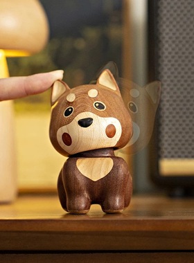 呆呆摇头狗实木创意桌面装饰生日礼物可爱书桌玩偶车载动态摆件