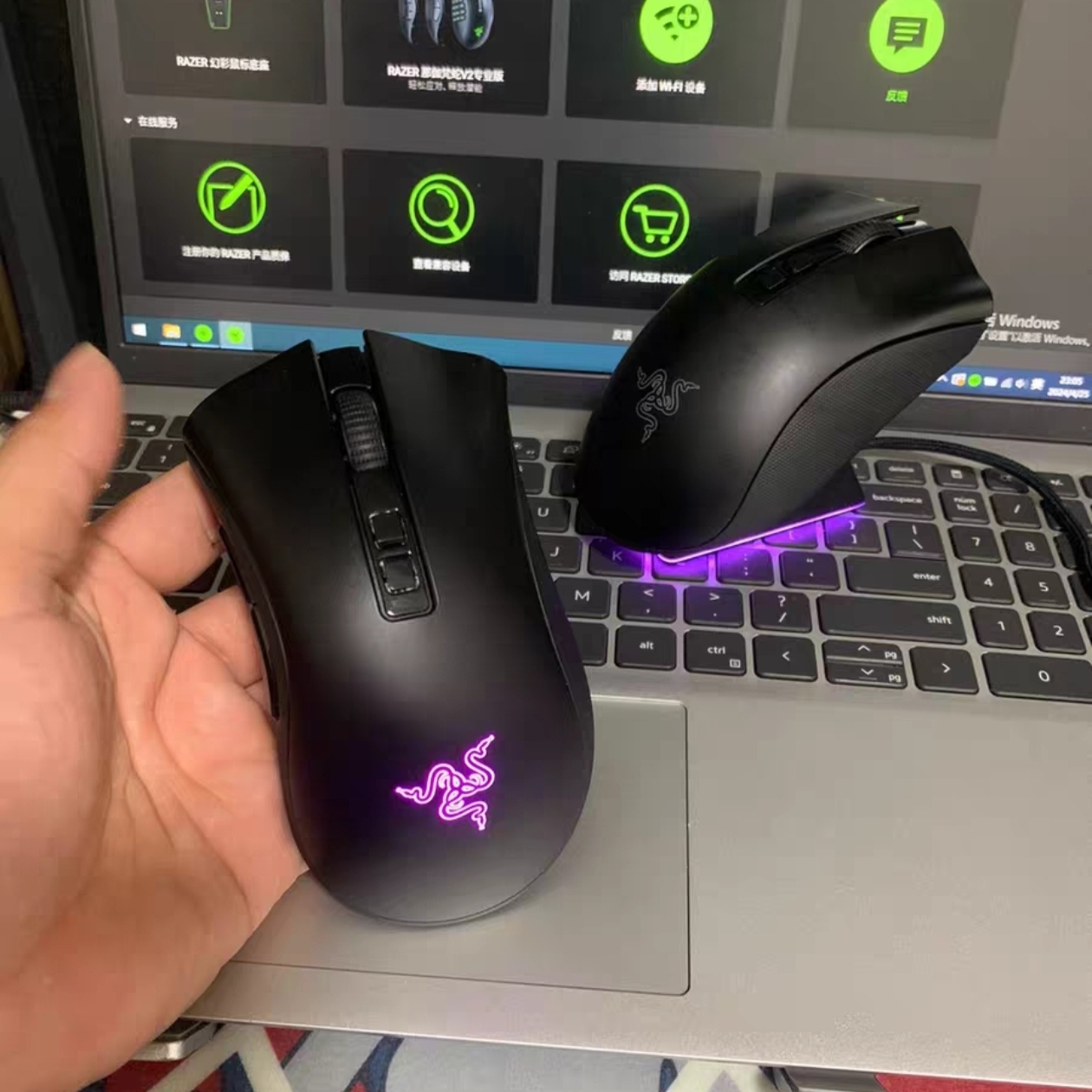 Razer雷蛇炼狱蝰蛇V2 PRO专业版有无线三模游戏电竞RGB幻彩鼠标