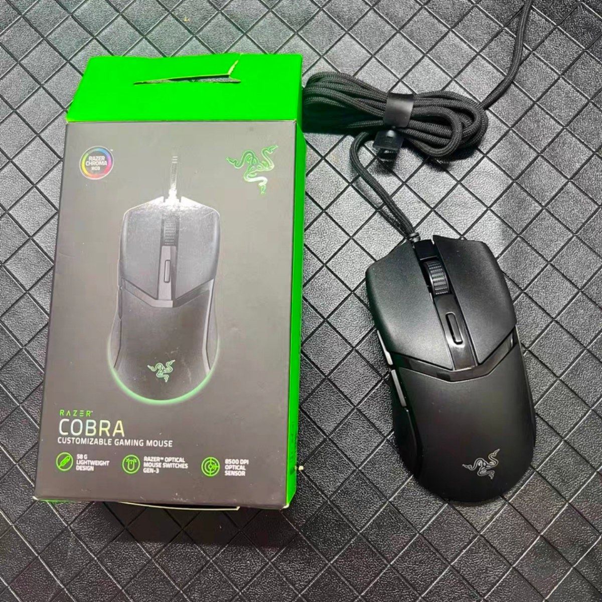 Razer雷蛇 眼镜蛇Cobra有线电竞游戏幻彩RGB轻量化迷你小手鼠标