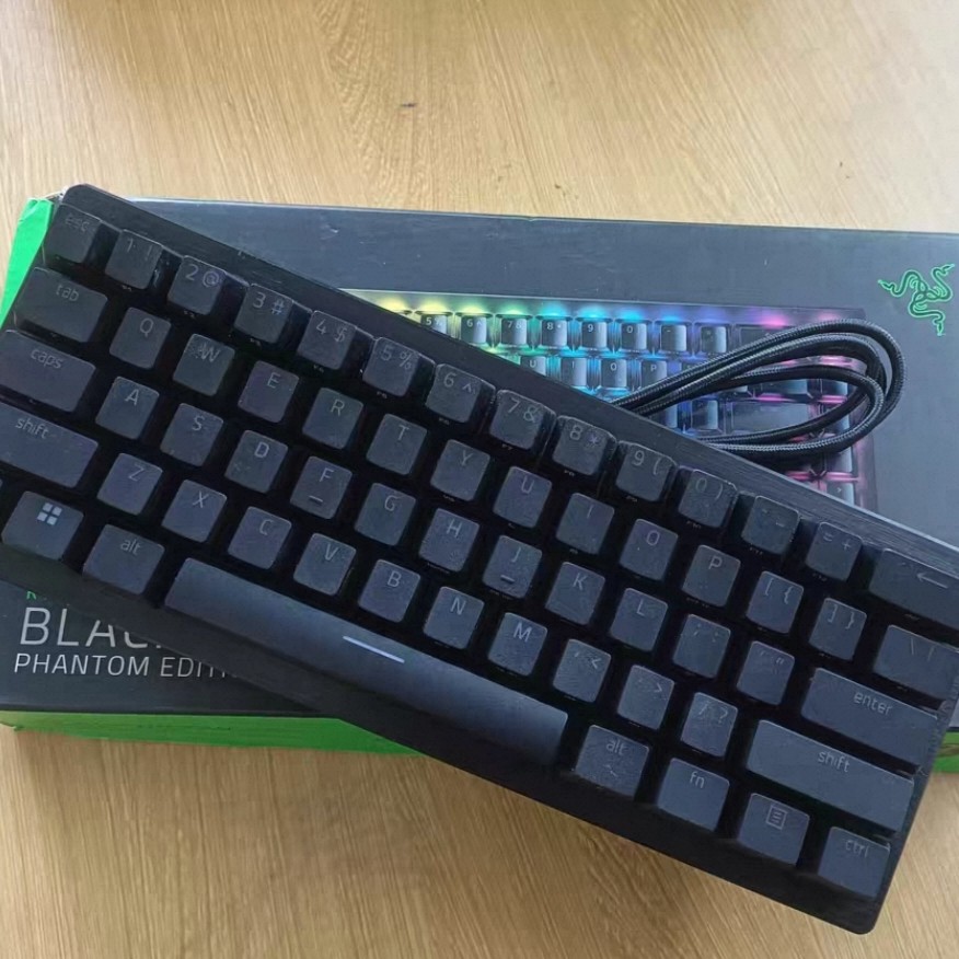 Razer雷蛇猎魂光蛛V3专业迷你版 有线模拟光轴 电脑游戏机械键盘