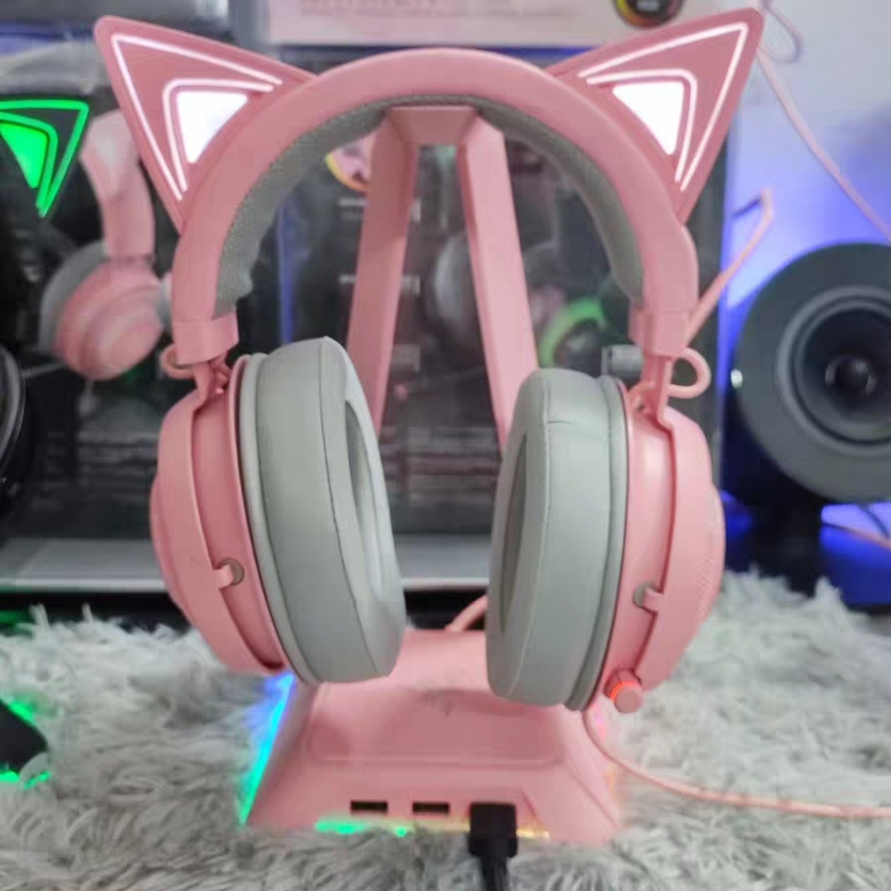 Razer雷蛇北海巨妖萌猫版USB粉晶酷黑有线游戏幻彩RGB游戏耳麦机