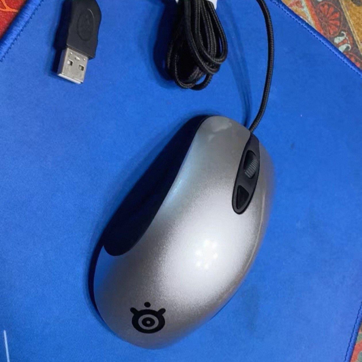赛睿SteelSeries Kinzu V2银色小手有线游戏电竞对称停产绝版鼠标