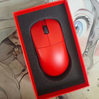 美加狮Mad GPRO红色电竞游戏超轻量化对称形大手双模无线鼠标