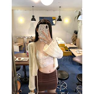 宅女家设计感杏色镂空喇叭袖针织开衫女装秋季气质显瘦短款上衣