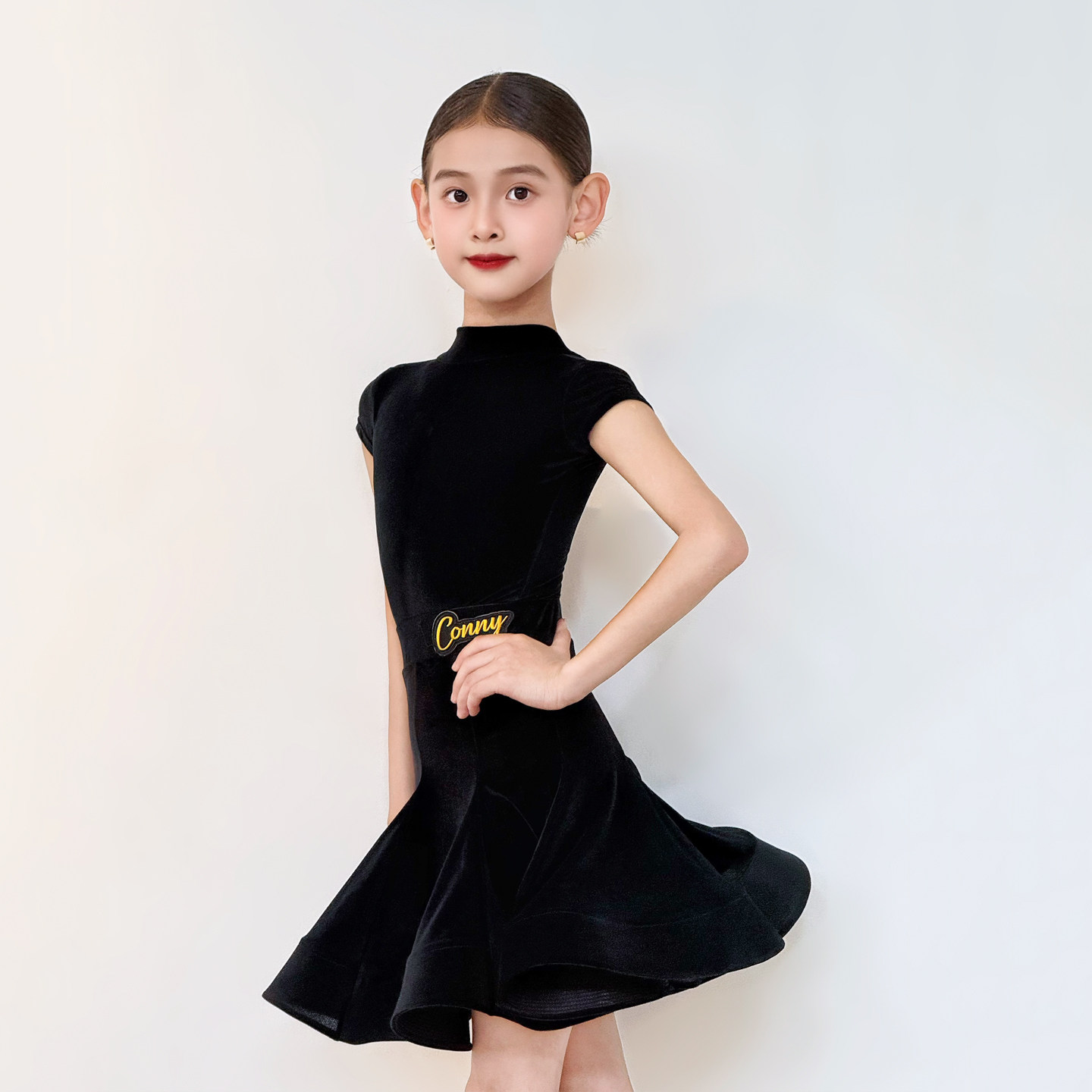 CONNY康尼拉丁舞专业标准比赛服女儿童演出表演规定服短袖鱼骨裙