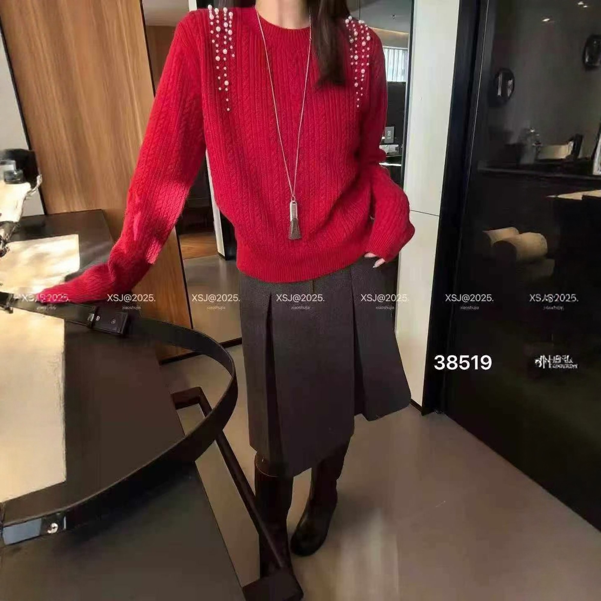 2025冬季新款韩版宽松圆领套头重工钉珠羊毛针织衫女毛衣打底衫潮,女装/女士精品,毛针织衫,淘宝优惠券,粉丝福利购,淘宝优惠卷