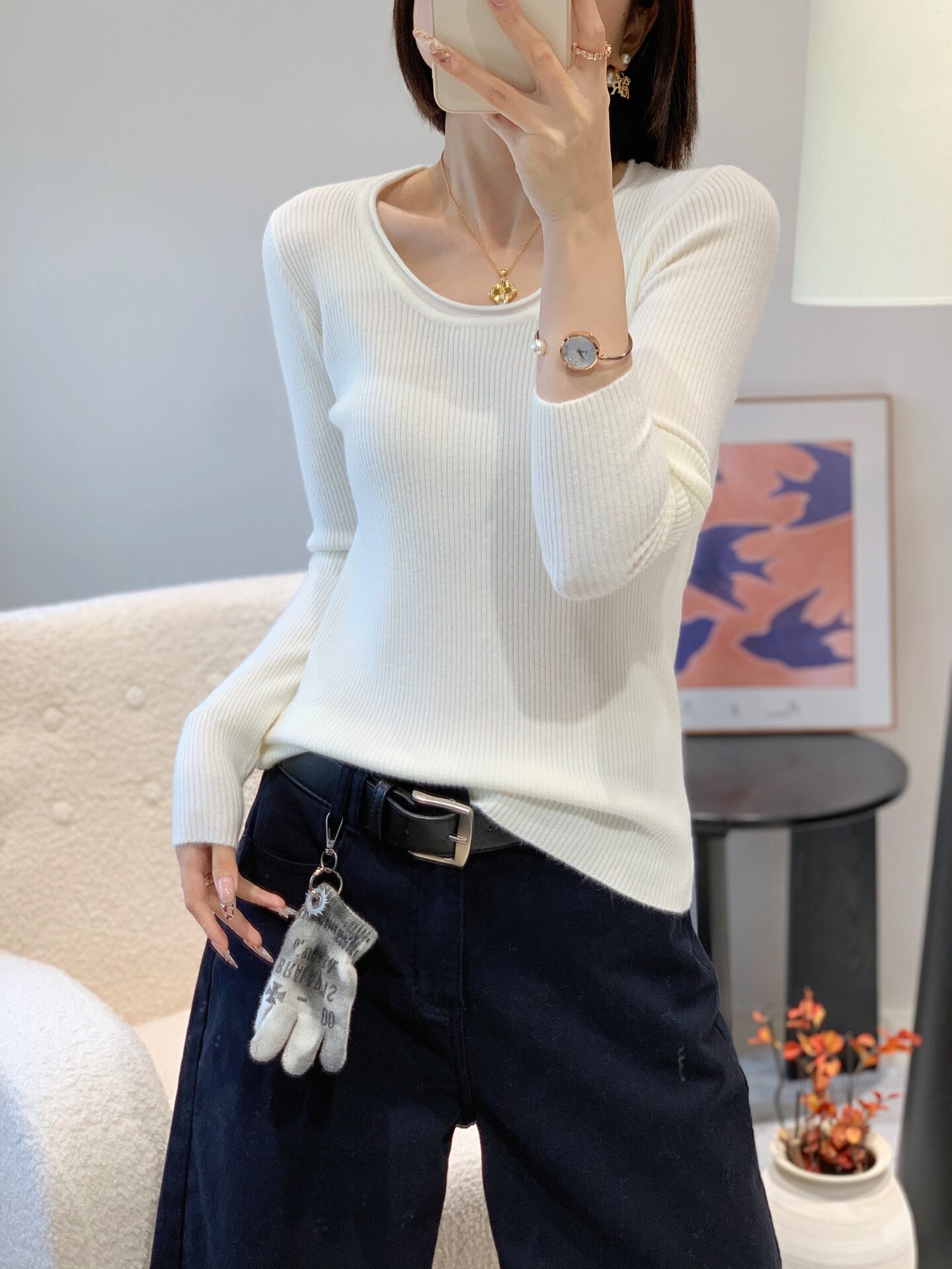 修身显瘦U领卷边针织打底毛衣女