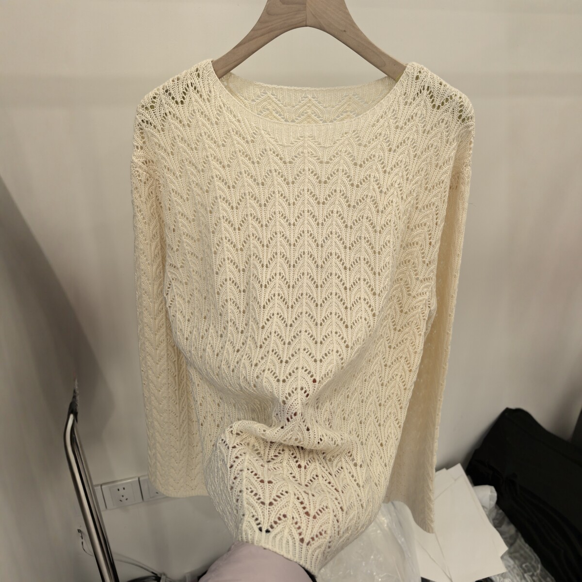 2026春季新款韩系宽松显瘦圆领镂空钩花羊毛针织衫女百搭上衣外套