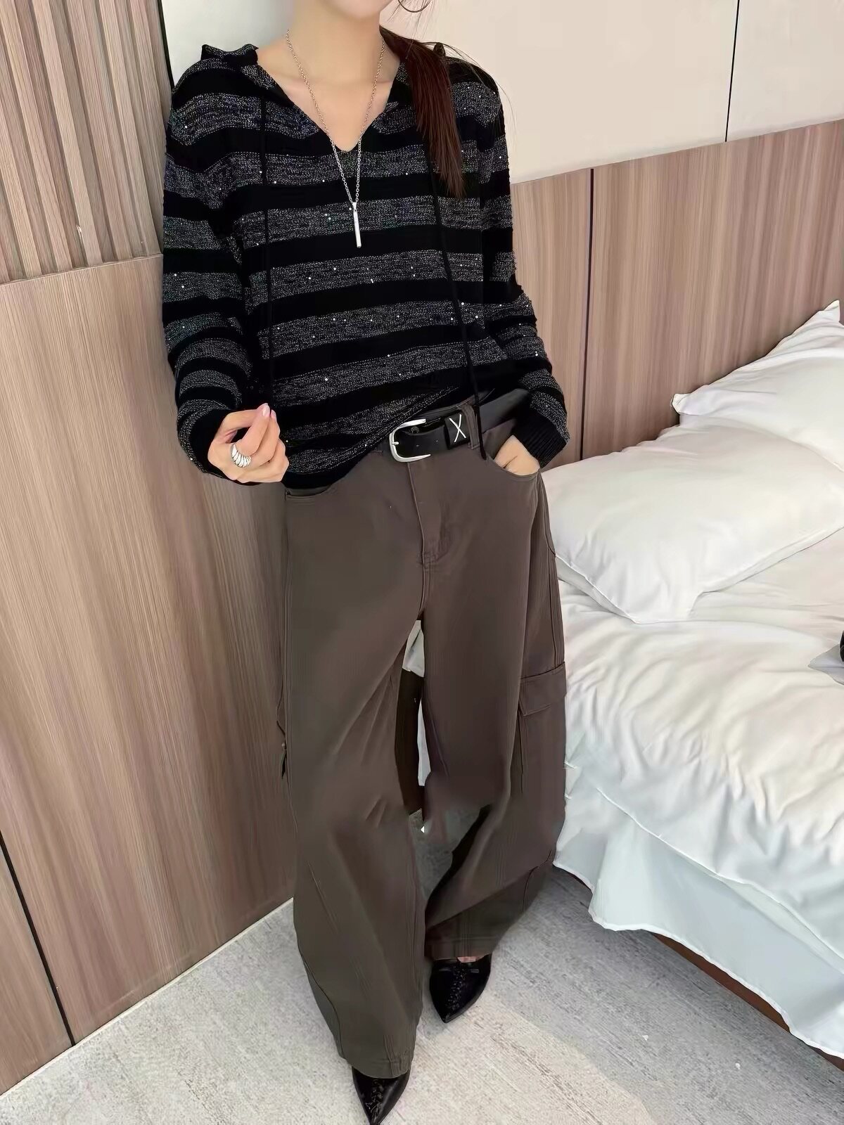 显瘦连帽条纹亮片特种纱针织衫女