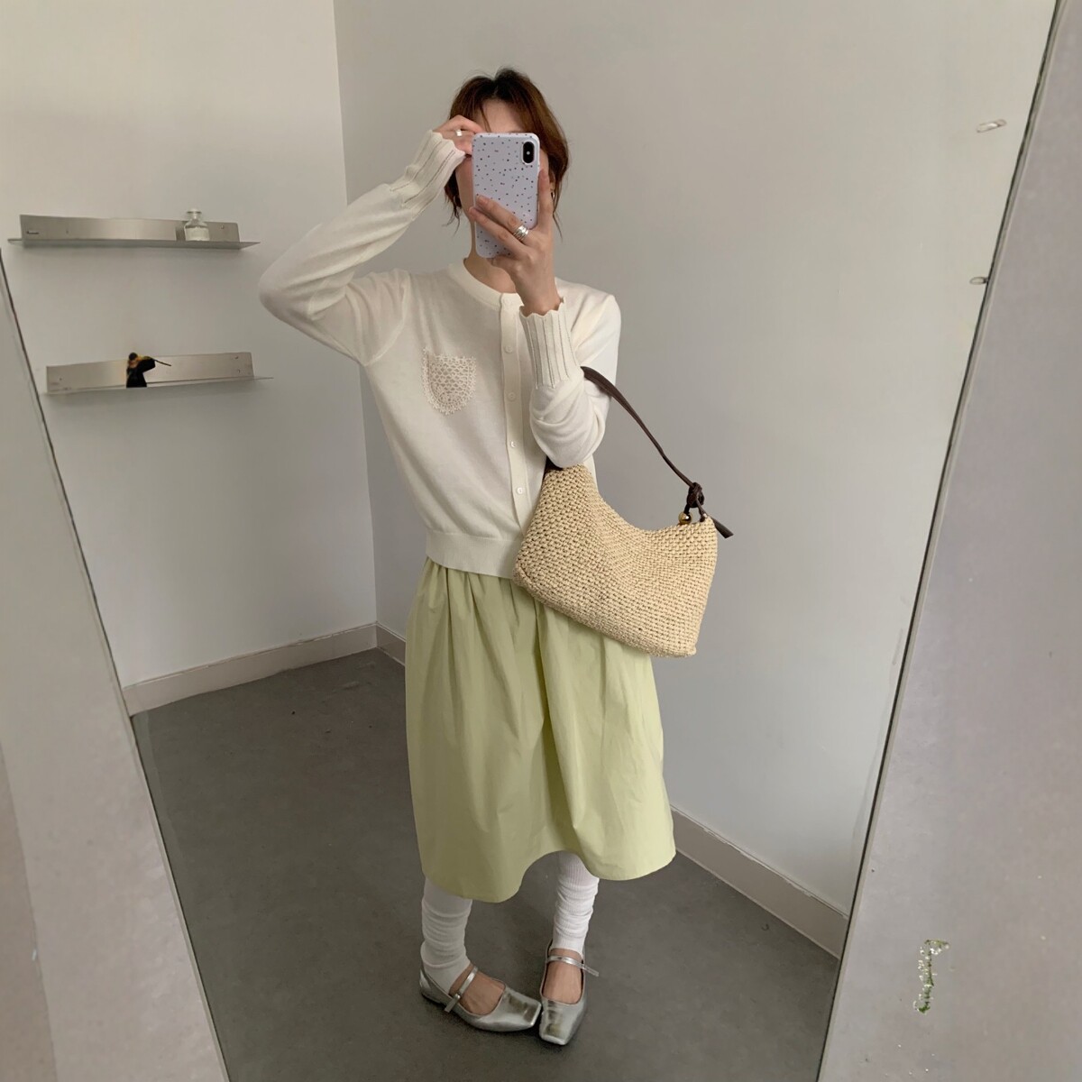 2026春季新款韩系宽松圆领钩花镂空口袋细羊毛针织开衫女上衣外套