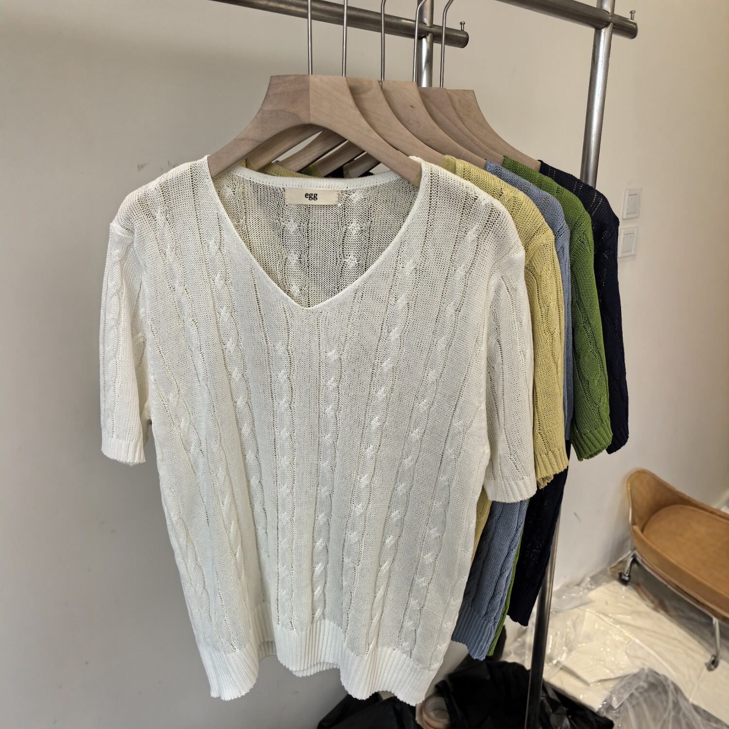 2026夏季新款韩系宽松显瘦V领麻花亚麻针织短袖衫女时尚百搭上衣